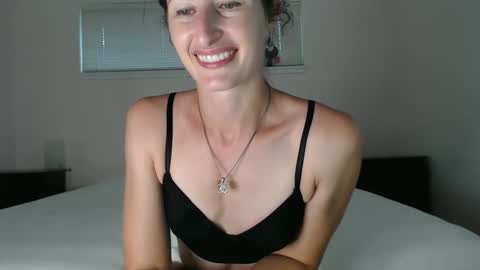 Snapshot of wildrose_l chatting on 09.18.25 WildRose L - check my Pinned tweet if you dont see me online within 5 minutes after Ive sent email notifications online show from 09.18.25