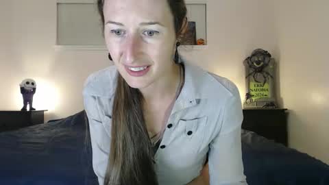 Snapshot of wildrose_l chatting on 10.18.25 WildRose L - check my Pinned tweet if you dont see me online within 5 minutes after Ive sent email notifications online show from 10.18.25