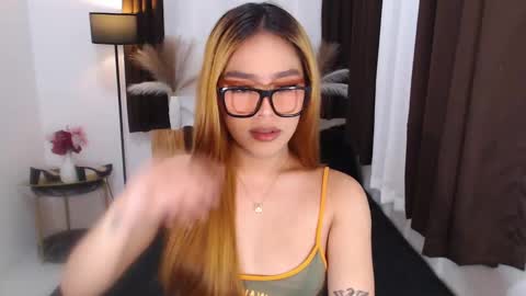Snapshot of wildsassy0719 chatting on 12.20.24 shea online show from 12.20.24