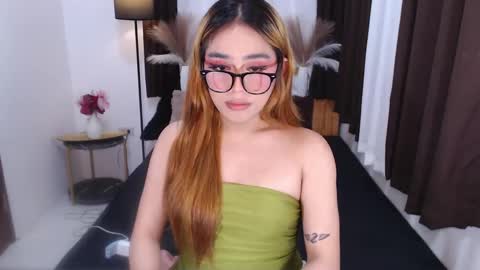 Snapshot of wildsassy0719 chatting on 12.26.24 shea online show from 12.26.24