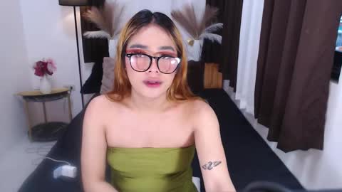 Snapshot of wildsassy0719 chatting on 12.27.24 shea online show from 12.27.24