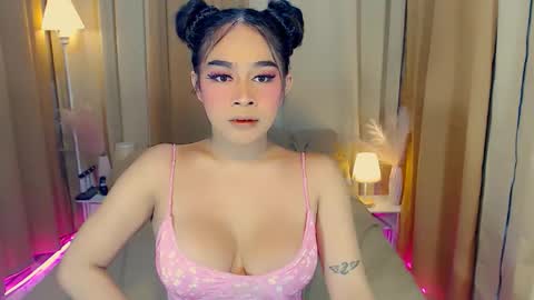 Snapshot of wildsassy0719 chatting on 10.22.25 shea online show from 10.22.25