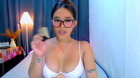 Snapshot of wildsassy0719 chatting on 05.15.26 shea online show from 05.15.26