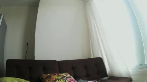 Wild Strawberry online show from 01.23.25