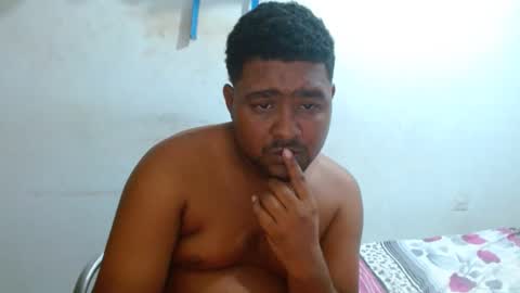 Snapshot of wilintom483797 chatting on 02.09.25 wilintom y sharon online show from 02.09.25