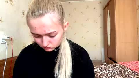 Snapshot of willettealfiero chatting on 04.21.26 Sophia online show from 04.21.26
