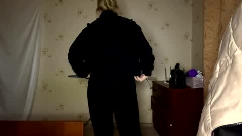 Snapshot of willettealfiero chatting on 04.28.26 Sophia online show from 04.28.26