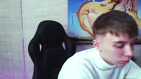 Snapshot of william_ross chatting on 12.26.24 will online show from 12.26.24