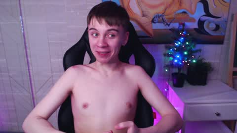 Snapshot of william_ross chatting on 01.05.25 will online show from 01.05.25