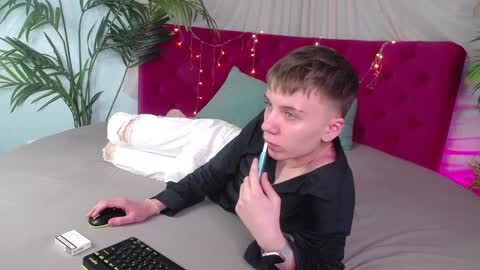 Snapshot of william_ross chatting on 01.17.25 will online show from 01.17.25