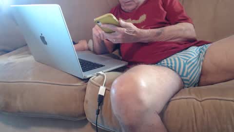 Snapshot of williamandmary chatting on 09.29.25 williamandmary online show from 09.29.25