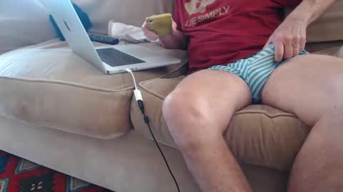 Snapshot of williamandmary chatting on 10.05.25 williamandmary online show from 10.05.25