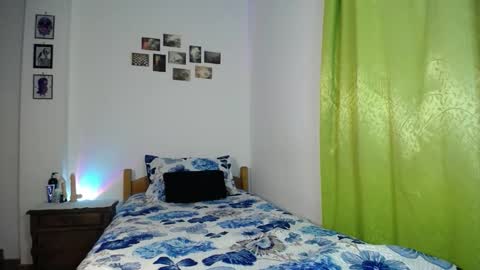 Snapshot of willmonkey chatting on 10.30.25 willmonkey online show from 10.30.25