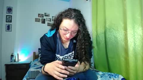 Snapshot of willmonkey chatting on 11.04.25 willmonkey online show from 11.04.25