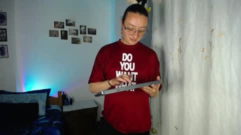 Snapshot of willmonkey chatting on 02.15.26 willmonkey online show from 02.15.26