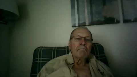 Snapshot of willnedoher chatting on 05.17.26 Willhedoher online show from 05.17.26