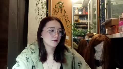 Phoebe online show from 02.10.26
