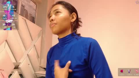 Snapshot of willow_smitt_ chatting on 05.07.26 luna online show from 05.07.26