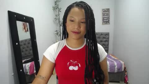 Snapshot of willowsweett chatting on 04.23.26 WIllow online show from 04.23.26