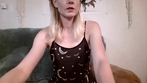 willowxo223 online show from 06.22.26