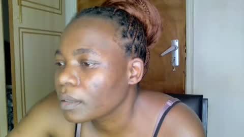 Snapshot of willyoubemine1 chatting on 02.24.25 willyoubemine1 online show from 02.24.25