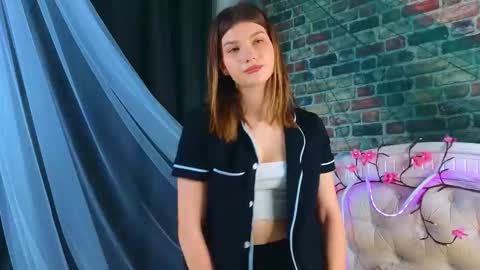 Vicki3 online show from 03.27.26