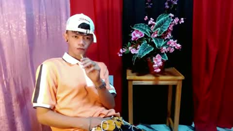 Snapshot of win_boy chatting on 06.25.26 win_boy online show from 06.25.26