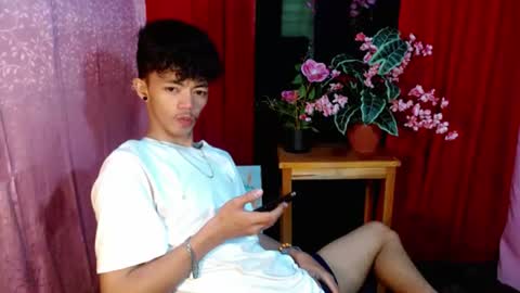 Snapshot of win_boy chatting on 07.18.26 win_boy online show from 07.18.26