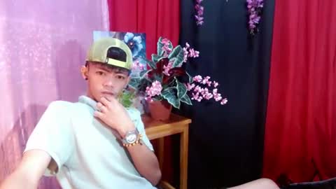 Snapshot of win_boy chatting on 07.28.26 win_boy online show from 07.28.26