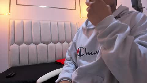 Snapshot of win_mds chatting on 02.25.26 Winn online show from 02.25.26