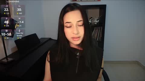 Snapshot of windy_butterfly chatting on 10.02.25 Sara online show from 10.02.25