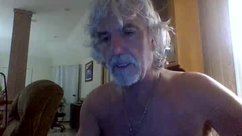 Snapshot of winedog2020 chatting on 04.27.26 Gundja Man online show from 04.27.26