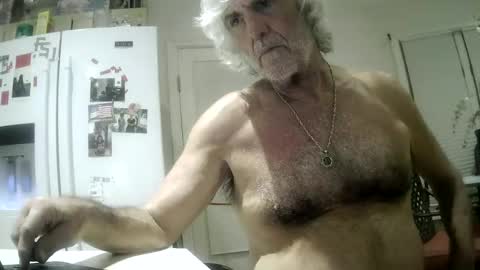 Snapshot of winedog2020 chatting on 07.20.26 Gundja Man online show from 07.20.26