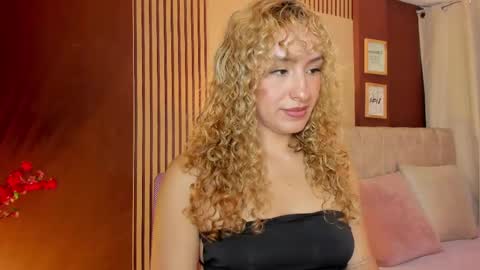 Wini Fer online show from 04.14.26