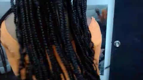 Snapshot of winnybarness chatting on 11.25.25 WinnyBarness online show from 11.25.25
