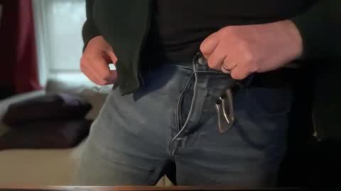 Snapshot of wintyr chatting on 01.27.25 wintyr online show from 01.27.25