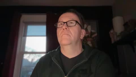 Snapshot of wintyr chatting on 12.17.25 wintyr online show from 12.17.25