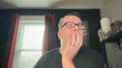 Snapshot of wintyr chatting on 12.20.25 wintyr online show from 12.20.25