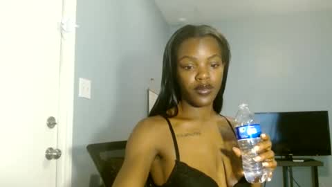 Snapshot of wishhwashy22 chatting on 01.09.25 Chanel online show from 01.09.25