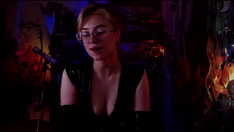 Snapshot of witch_fiona chatting on 12.04.24 Goddess of two strapons  - Mr. long Don Mr. Pinky online show from 12.04.24