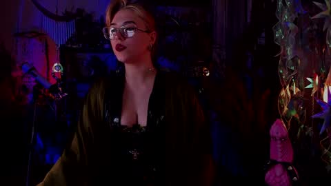 Snapshot of witch_fiona chatting on 12.13.24 Goddess of two strapons  - Mr. long Don Mr. Pinky online show from 12.13.24