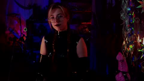 Snapshot of witch_fiona chatting on 12.15.24 Goddess of two strapons  - Mr. long Don Mr. Pinky online show from 12.15.24