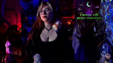 Snapshot of witch_fiona chatting on 12.30.24 Goddess of two strapons  - Mr. long Don Mr. Pinky online show from 12.30.24