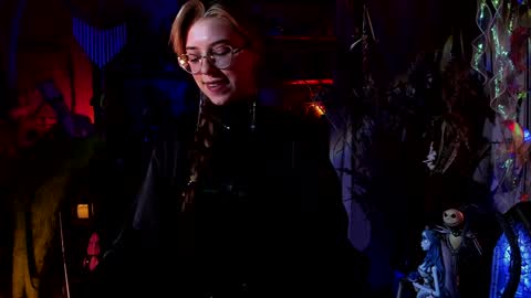 Snapshot of witch_fiona chatting on 01.05.25 Goddess of two strapons  - Mr. long Don Mr. Pinky online show from 01.05.25