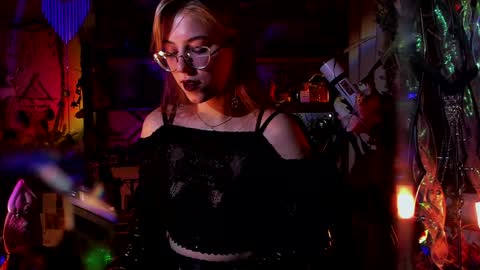 Snapshot of witch_fiona chatting on 01.30.25 Goddess of two strapons  - Mr. long Don Mr. Pinky online show from 01.30.25