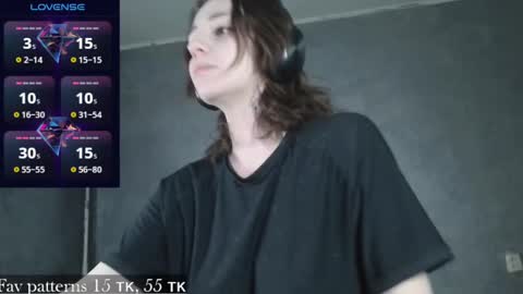 Snapshot of witchmooon chatting on 02.10.25 Kiara online show from 02.10.25