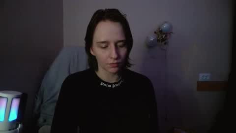 Snapshot of witchmooon chatting on 11.11.25 Kiara online show from 11.11.25