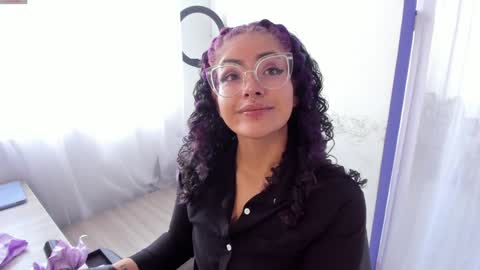     Luna Violeta  A r t i s t  online show from 02.02.25