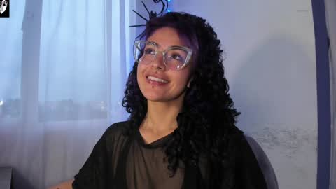     Luna Violeta  A r t i s t  online show from 02.06.25