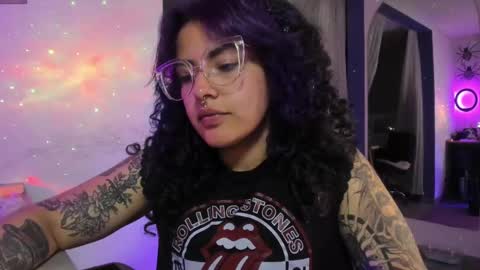     Luna Violeta  A r t i s t  online show from 02.27.25